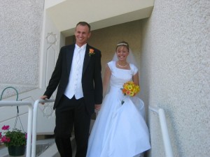 laura-greg-leving-the-san-diego-temple_1_3